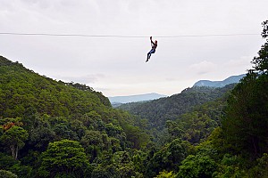 Du lịch Đà lạt tham gia trò chơi mạo hiểm trên cao Du lịch Đà lạt tham gia trò chơi mạo hiểm trên cao