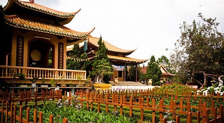 Thiền Viện Trúc Lâm - Dinh Bảo Đại - Thác Datanla - Nhà Thờ Chánh Tòa - Thung Lũng Tình Yêu - Chùa Vạn Hạnh