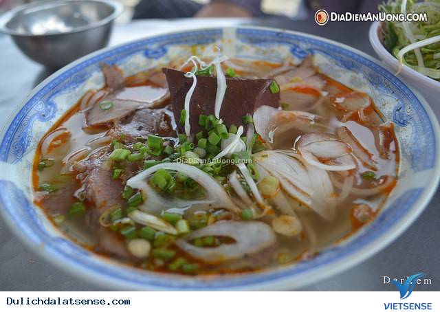 Bún Bò Áp Ánh Sáng Đà Lạt – Khẩu Vị Miền Trung Trên Đất Đà Lạt - Ảnh 4 Bún Bò Áp Ánh Sáng Đà Lạt – Khẩu Vị Miền Trung Trên Đất Đà Lạt - Ảnh 4