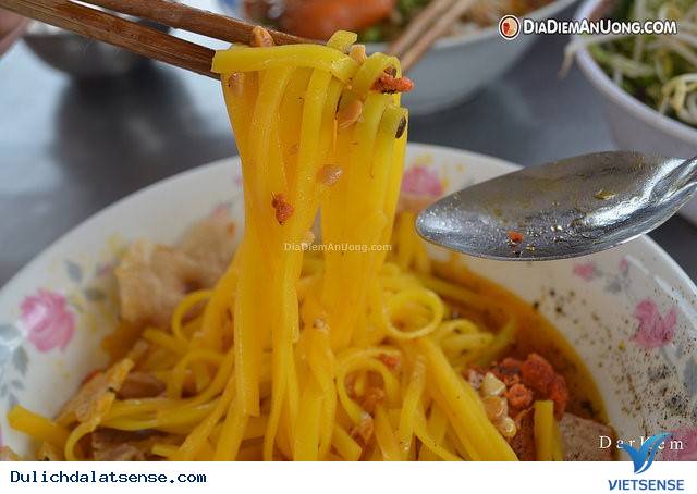 Bún Bò Áp Ánh Sáng Đà Lạt – Khẩu Vị Miền Trung Trên Đất Đà Lạt - Ảnh 6 Bún Bò Áp Ánh Sáng Đà Lạt – Khẩu Vị Miền Trung Trên Đất Đà Lạt - Ảnh 6