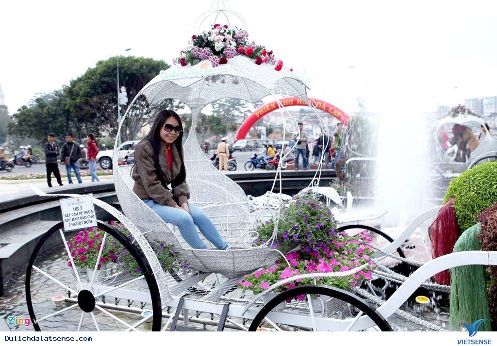 Đà Lạt Tuyệt Đẹp Rực Rỡ Sắc Hoa Tại Festival Hoa 2025 - Ảnh 7 Đà Lạt Tuyệt Đẹp Rực Rỡ Sắc Hoa Tại Festival Hoa 2025 - Ảnh 7