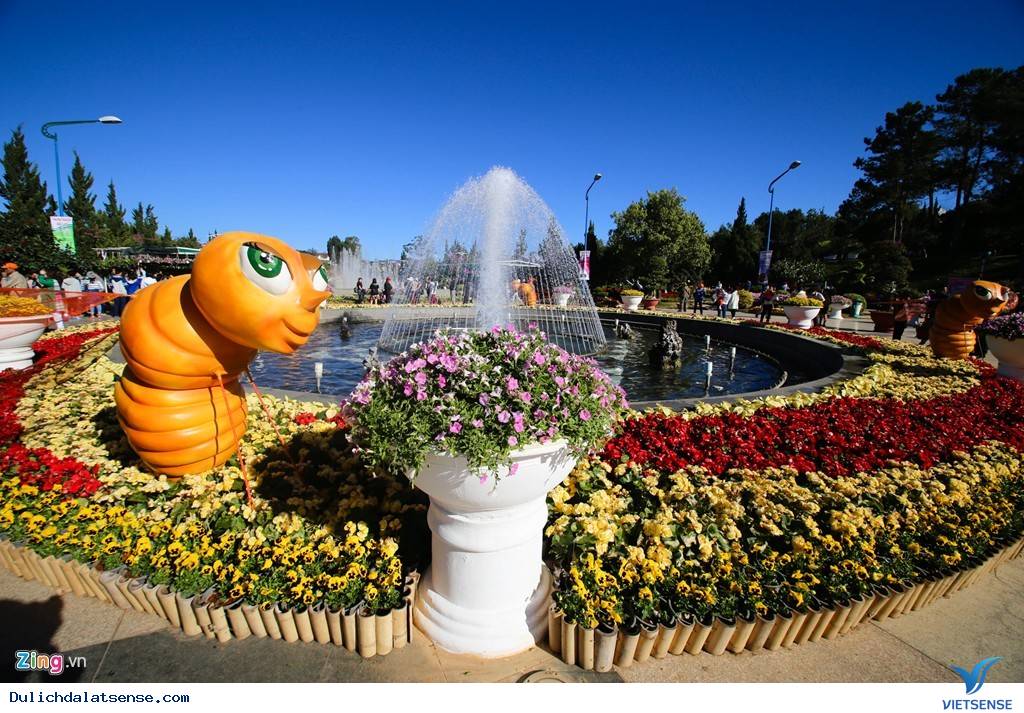 Đà Lạt Tuyệt Đẹp Rực Rỡ Sắc Hoa Tại Festival Hoa 2025 - Ảnh 8 Đà Lạt Tuyệt Đẹp Rực Rỡ Sắc Hoa Tại Festival Hoa 2025 - Ảnh 8