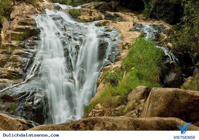 Khám phá vẻ đẹp Thác Hang Cọp Đà Lạt - Ảnh 2