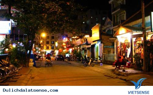 Những Khu Phố Tây Nổi Tiếng Văn Minh Độc Đáo Từ Bắc Vào Xem Qua - Ảnh 2