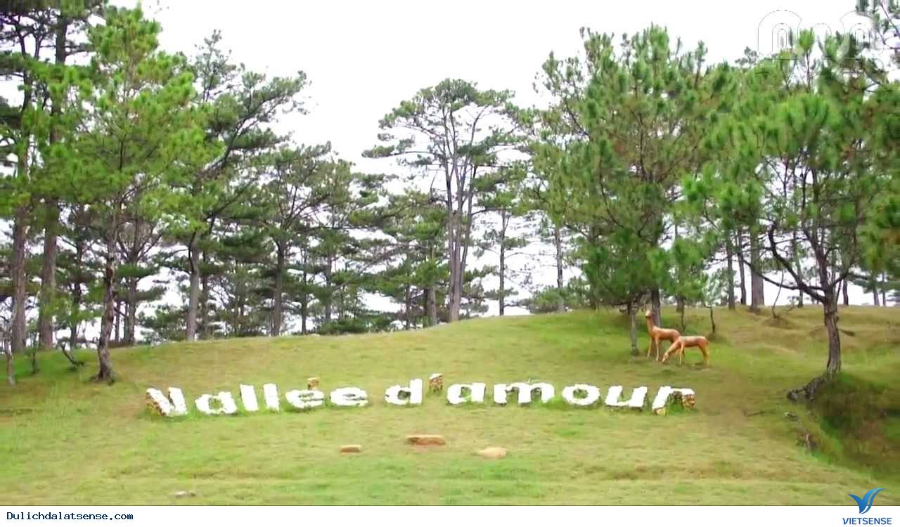 Truyền thuyết tên gọi Thung Lũng Tình Yêu - Ảnh 1 Truyền thuyết tên gọi Thung Lũng Tình Yêu - Ảnh 1